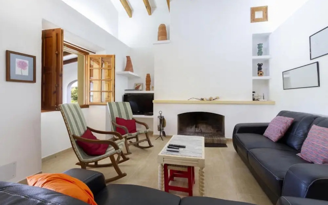 Villa - 2 Bedrooms with Pool and WiFi - 103152