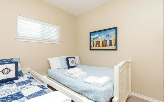 Comfy 2 bedroom | Pets & Shared Pool