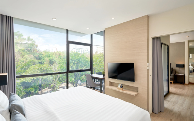 Altera Hotel and Residence
