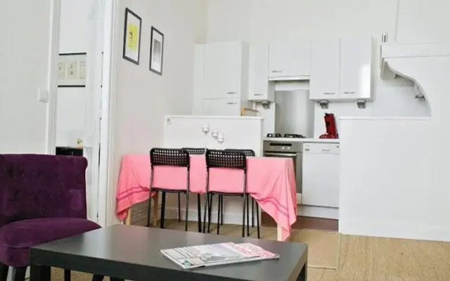 Notre Dame - Seine River Banks Apartment