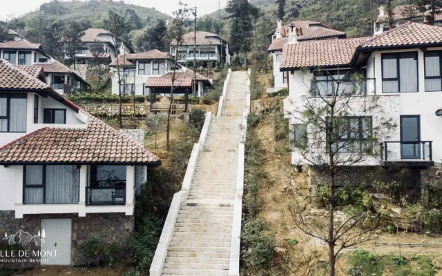 Курортный отель Ville De Mont Mountain Resort