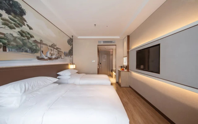 Vienna Hotel (Nanshan Science and Technology Park Wanxiang Tiandi Store)