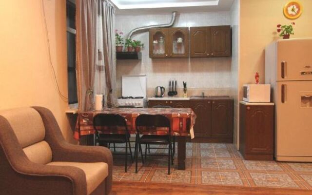 Гостиница Nadezhda Apartment on Zheltoskan 158 Казахстан, Алматы - отзывы, цены и фото номеров - забронировать гостиницу Nadezhda Apartment on Zheltoskan 158 онлайн