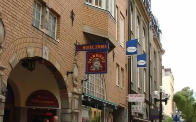 hotelImage