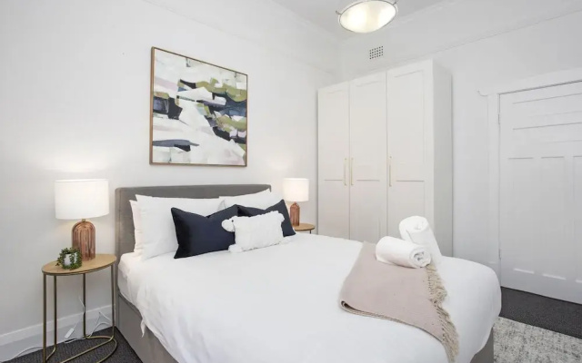 Elegant Art Semi Detached 2-bed Home
