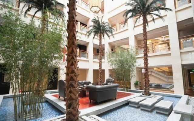 Gold Harbour Holiday Hotel