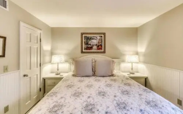 4250 Mariner's Watch Villa