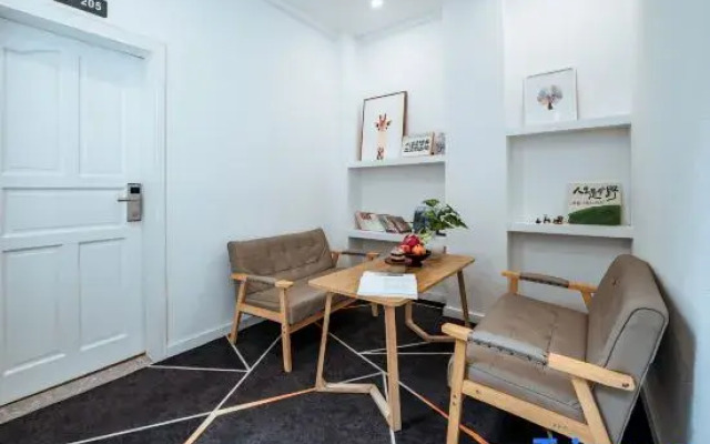 Yuechi Xiaozhu Homestay (Dali Ancient City Renmin Road Branch)