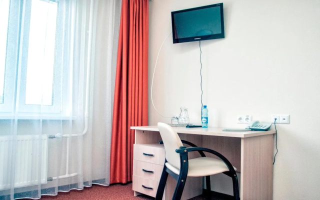 Halt Time Hotel
