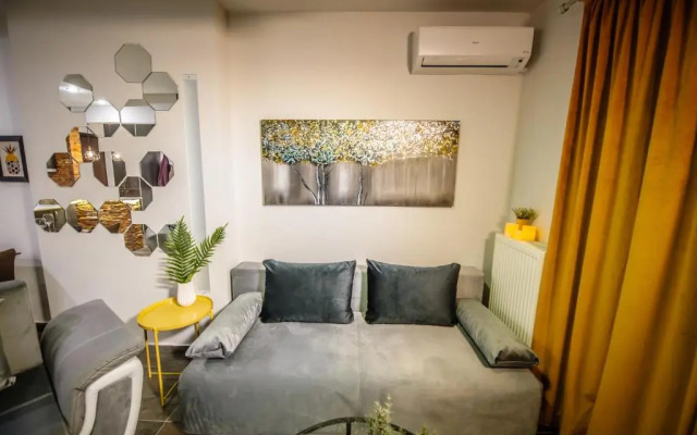 One of a kind Luxury Apartment City Center Near HELEXPO