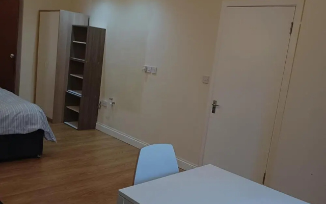 Large Ensuite Near Science Park, Cambridge