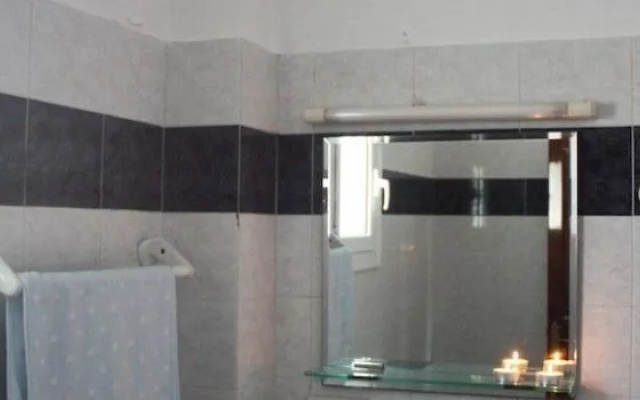 Lea Family Apartments