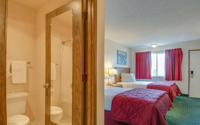 Howard Johnson Express Inn - Redding