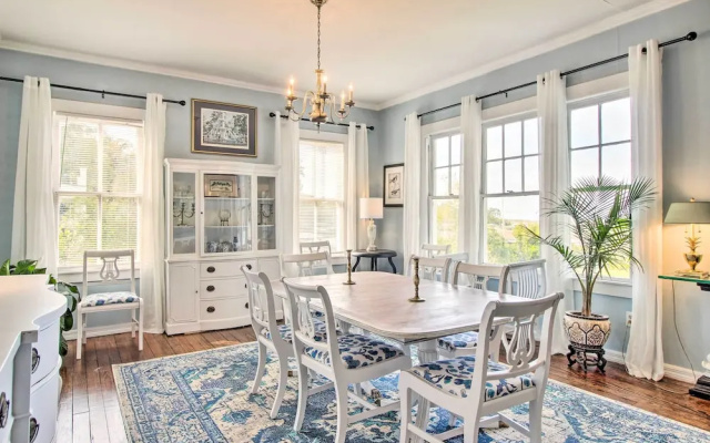 Family-friendly Savannah Vacation Rental w/ Decks!