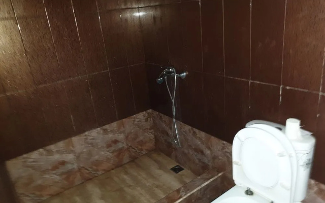 Baaz Hostel
