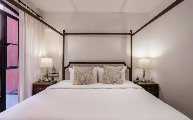 Luxury Apartments with Rooftop & Jacuzzi