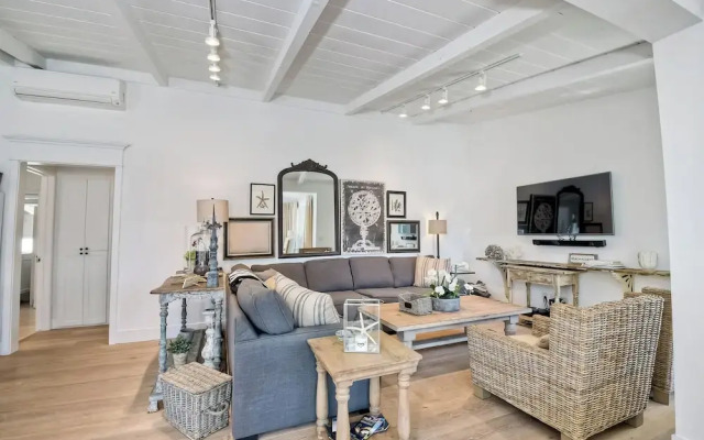 180 n 190 Walnut Entire Home