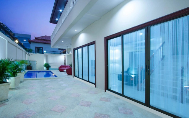 Avoca Pool Villas