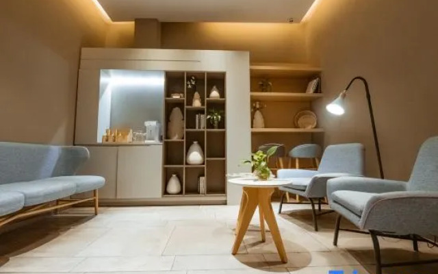 Homeinn · neo (Meishan Pengshan District Weiye Plaza Jinjiang University)
