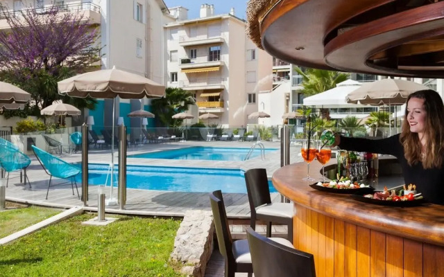 Comfortable Room in Cannes for 2 Guests