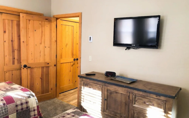 Bear Creek Lodge 301ab 2 Bedroom Condo by Alpine Lodging Telluride