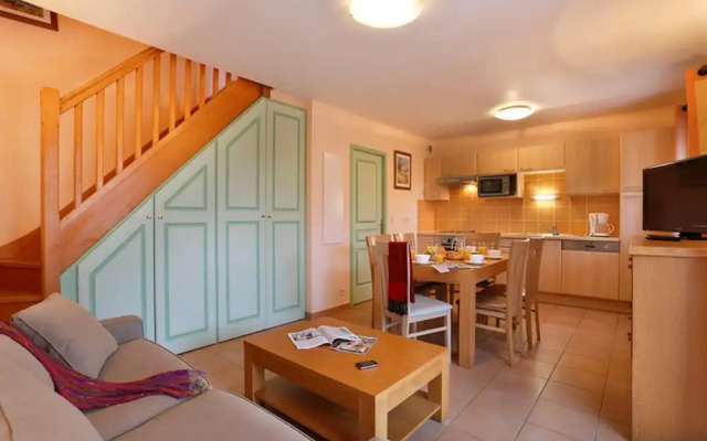 Duplex in Tourrettes With Pool Access