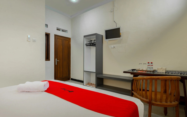 RedDoorz Plus near Balai Kota Batu 2
