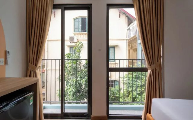 Moonlit Suites Hotel