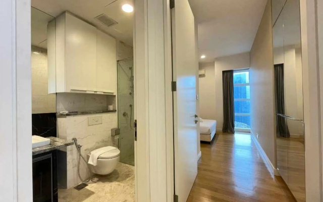 #23 BATH TUB SKY POOL 2 Bedroom Apt KLCC =)