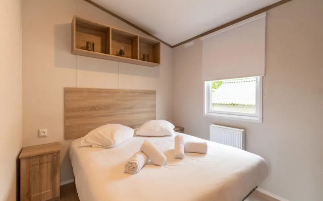 Chalet in De Haan Near Sandy Beaches