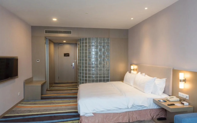 City Holiday Hotel Guangzhou Baiyun Airport Renhe Metro Exit B