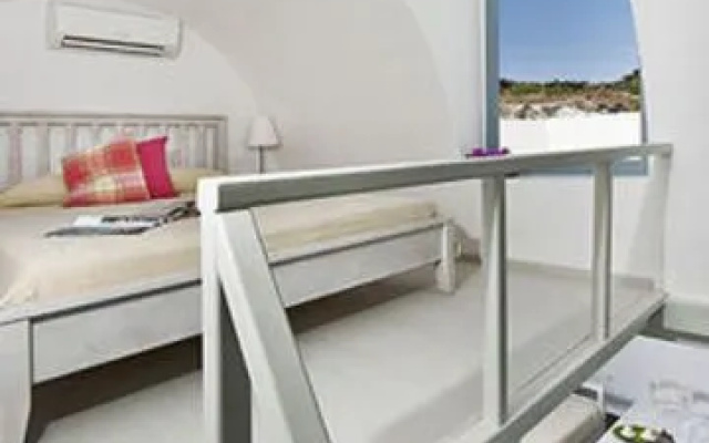 Aura Marina Apartments Santorini