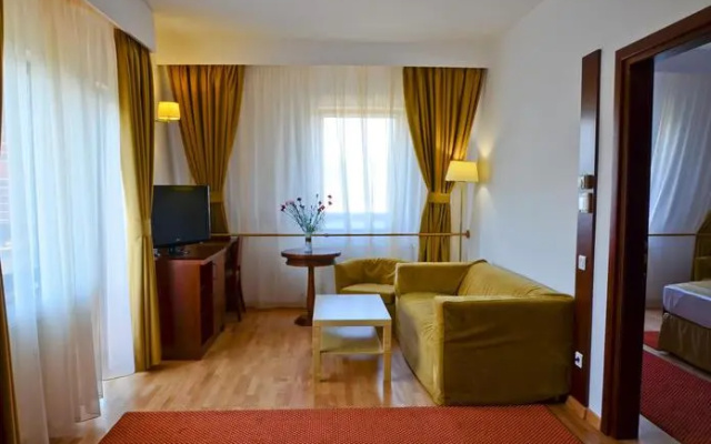Hotel Miraj