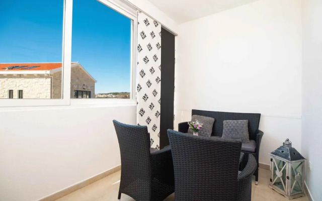 Beautiful 2-bedrooms Apartment in Rogoznica