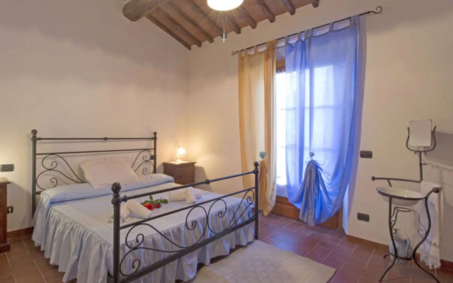 House Lucia Cortona