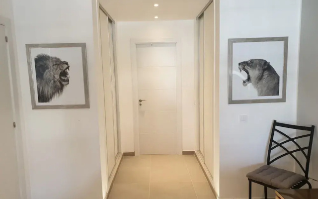 Duplex Apt, 3 Bedroom, Sleeps 6, Pool