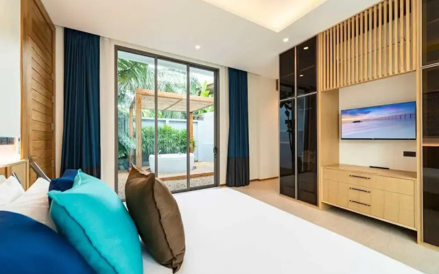 Luxury Teak 4BR Private Pool Villa in Bang Tao