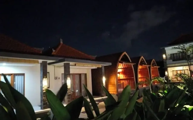 Mailaku House