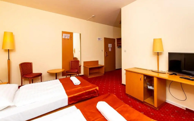 Gastland M0 Hotel & Conference Center