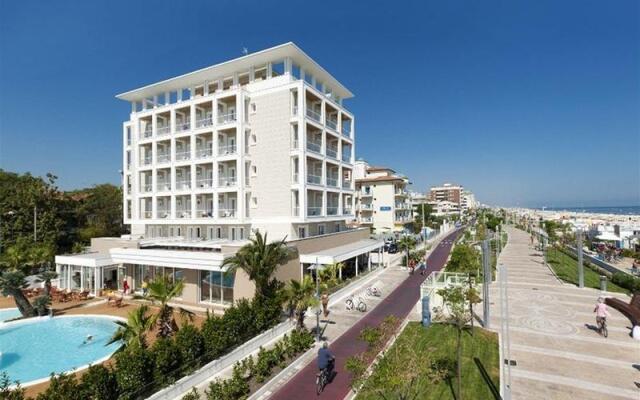 Hotel Ambasciatori вид на фасад