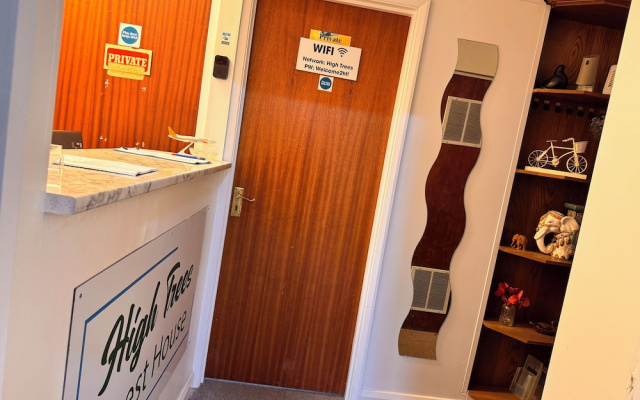 High Trees Gatwick Guest House