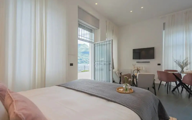 Piccola Como Lotus by Rent all Como