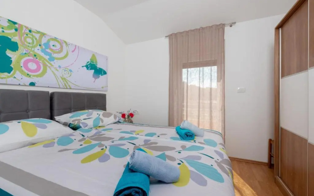 Holiday House Dora