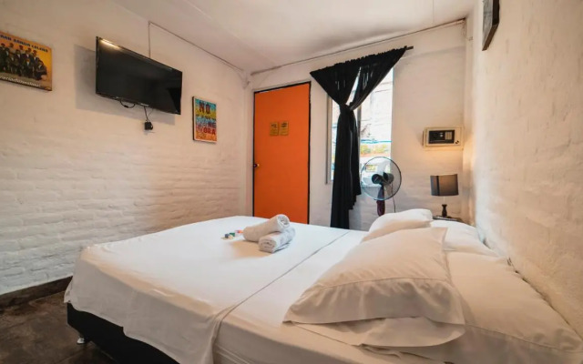 Viajero Cali Hostel & Salsa School