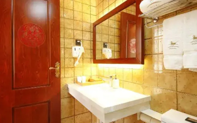 Hanxing Hotel (Jiaohe Station)