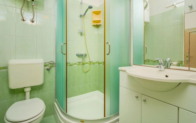 Beautiful Apartment in Barbat na Rabu With Wifi