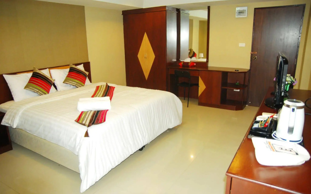 Grannylla Residence Charoenkrung