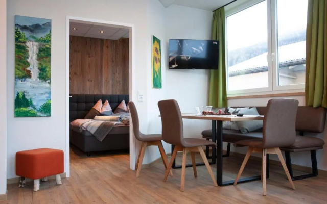 Chalet West