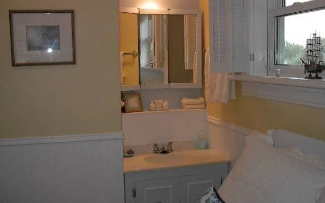 Bide-A-While B&B