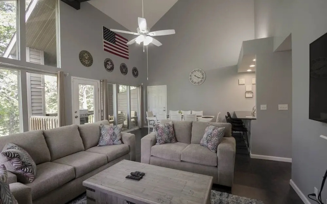 Eagles Roost 6 Bedroom Duplex